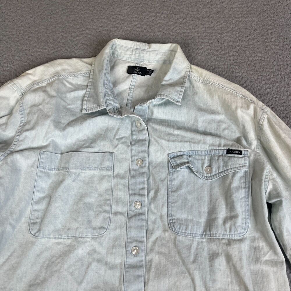 Volcom Denim Shirt Womens M  Blue Denim Chambray Long Sleeve Pocket Nice Fade